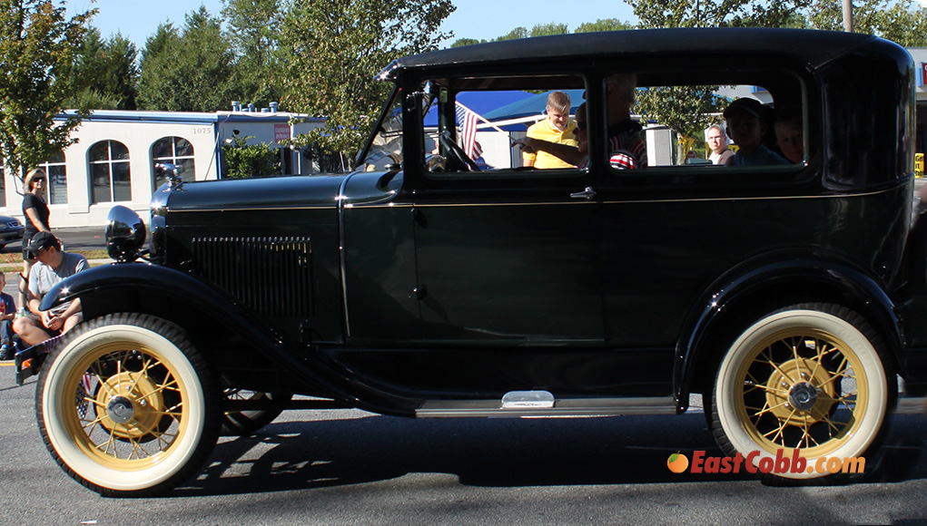 East-Cobber-Parade-and-Festival-Classic-Car